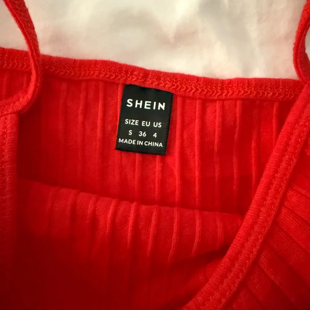 Red Ribbed Crop Top - Picture 2 of 3